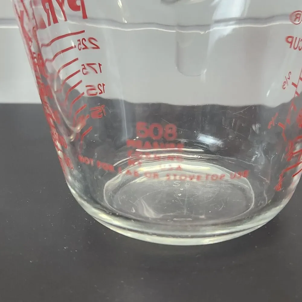 Set of 2 Vtg Pyrex Glass Measuring Cups 2 & 1 Cup Red Letter Corning USA 516 508